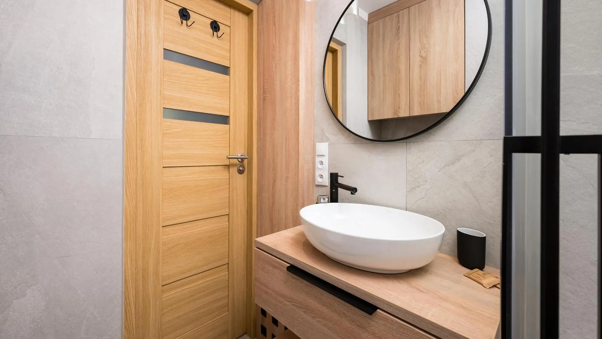 Saska Kepa Comfy Apartment Warsaw